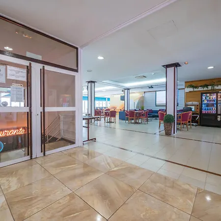 Hotel Golden 3*