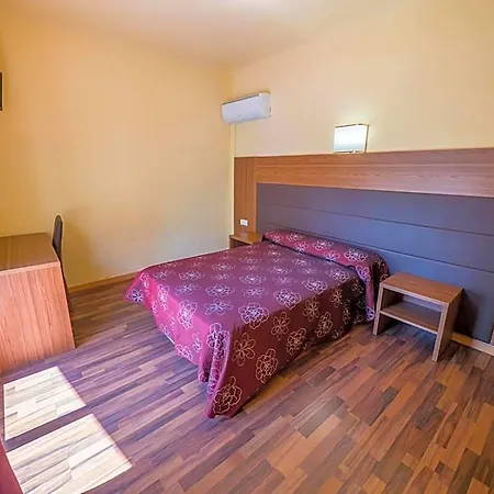 Golden Hotel 3*