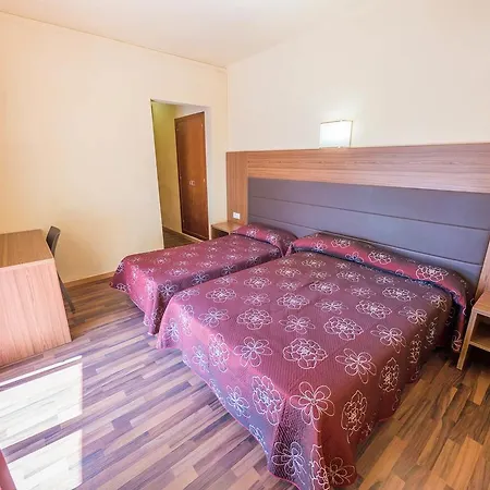 Hotel Golden 3*