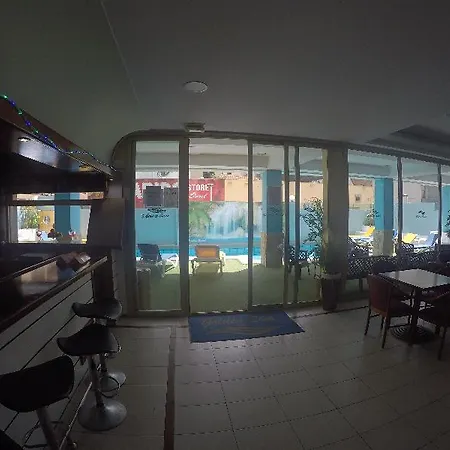 Hotel Golden 3*