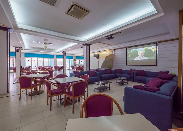 Hotel Golden 3*